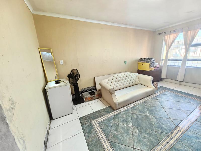 6 Bedroom Property for Sale in Vasco Estate Western Cape